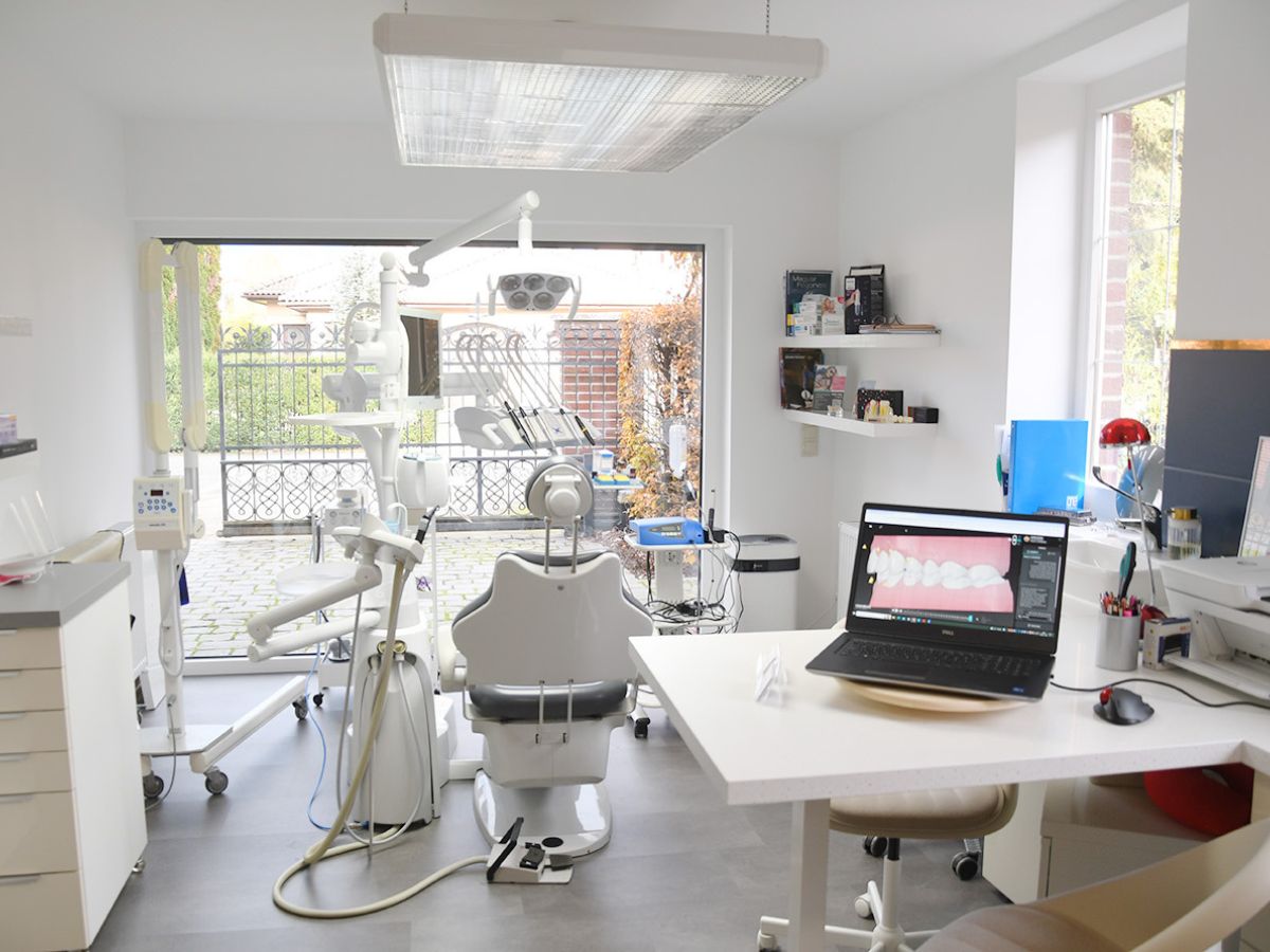 Dental-Lux Praxis – Behandlungsraum